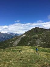 Lade das Bild in den Galerie-Viewer, WONDER MOUNTAINS