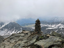 Lade das Bild in den Galerie-Viewer, WONDER MOUNTAINS