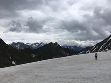 Lade das Bild in den Galerie-Viewer, WONDER MOUNTAINS